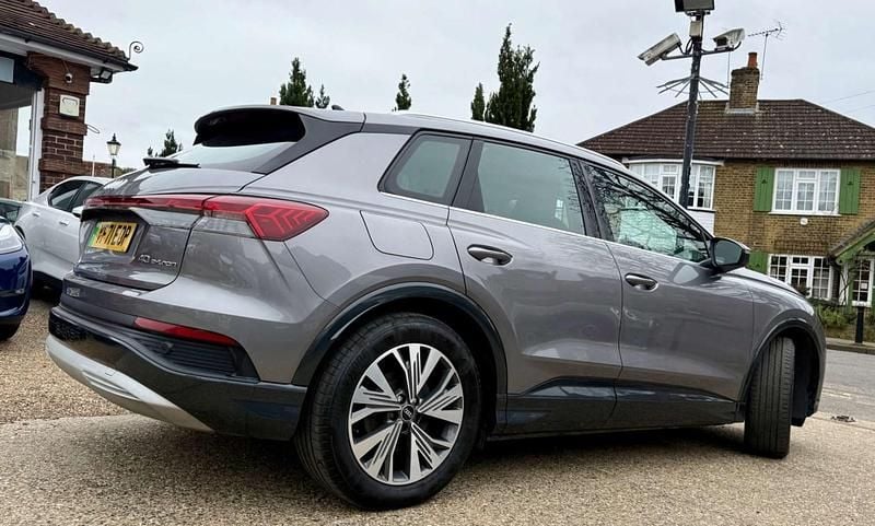 Used Audi Q4 e-tron Sport 150 kW (204 HP) 2021 Grey SUV