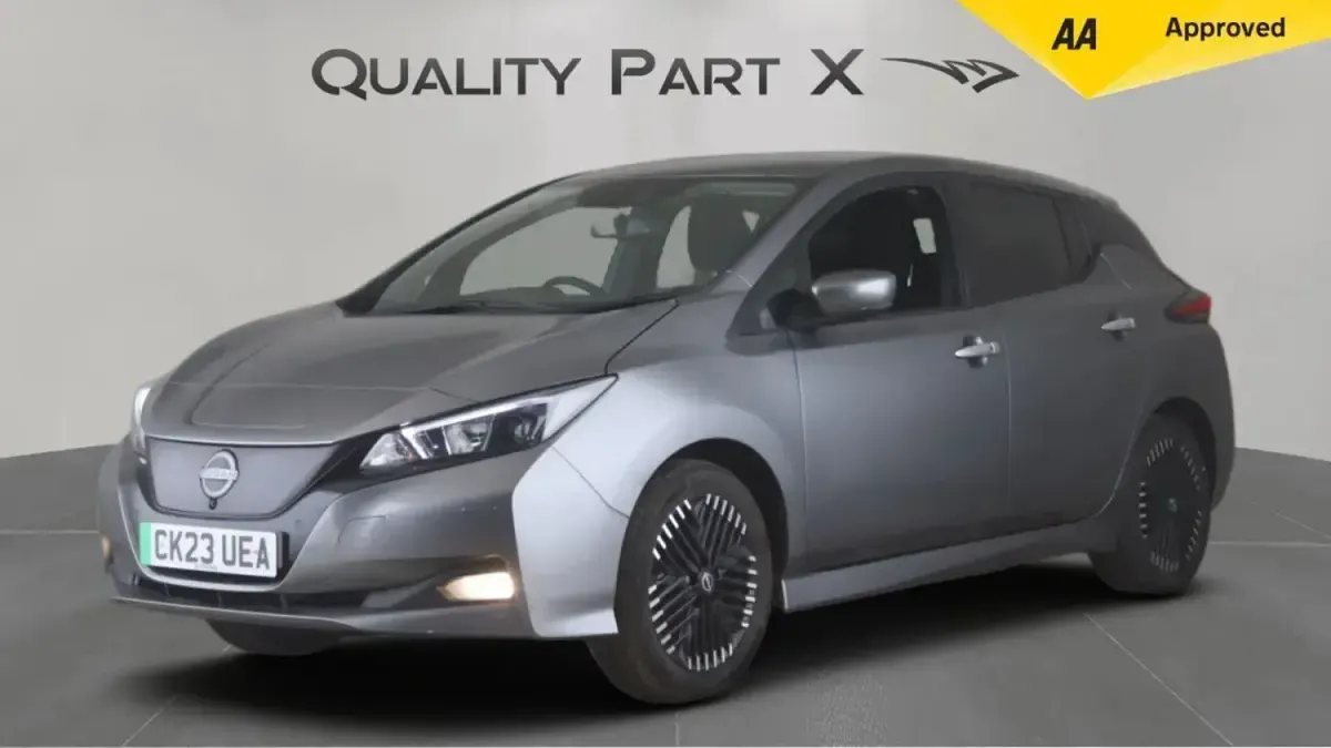 Occasion Nissan Leaf N-Connecta 110 kW (150 ch) 2023 Gris Citadine
