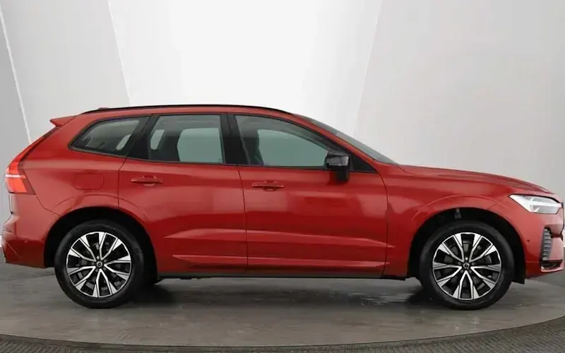 Used Volvo XC60 Plus 197 HP (144 kW) 2022 SUV