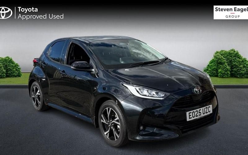 Second-hand Toyota Yaris Hybrid Design 116 CP (85 kW) 2026 Hatchback