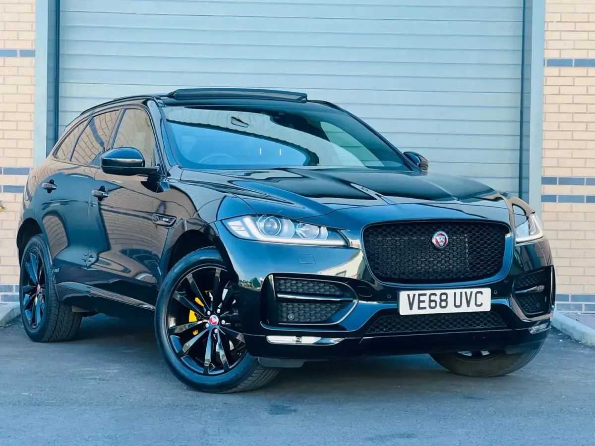 Second-hand Jaguar F-Pace R-Sport 180 CP (132 kW) 2018 Negru SUV