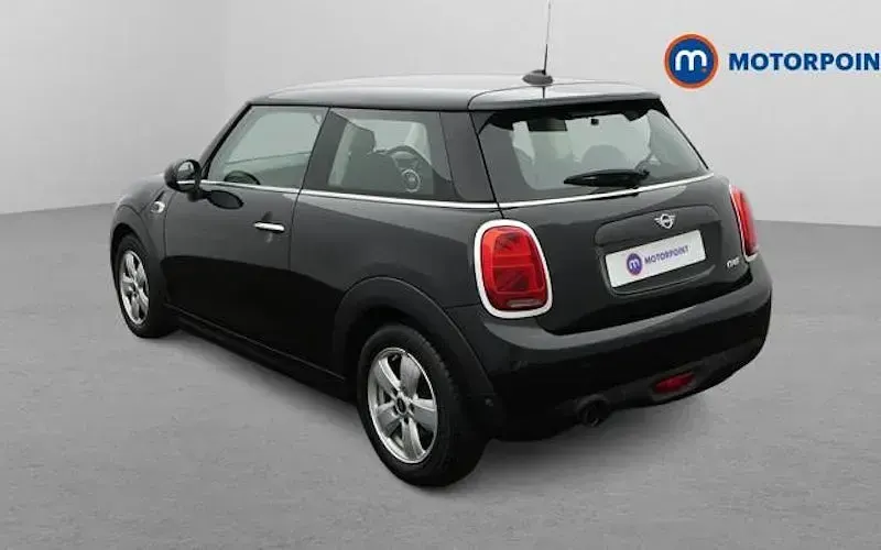 Used Mini ONE Hatch 102 HP (75 kW) 2018 Black Hatchback