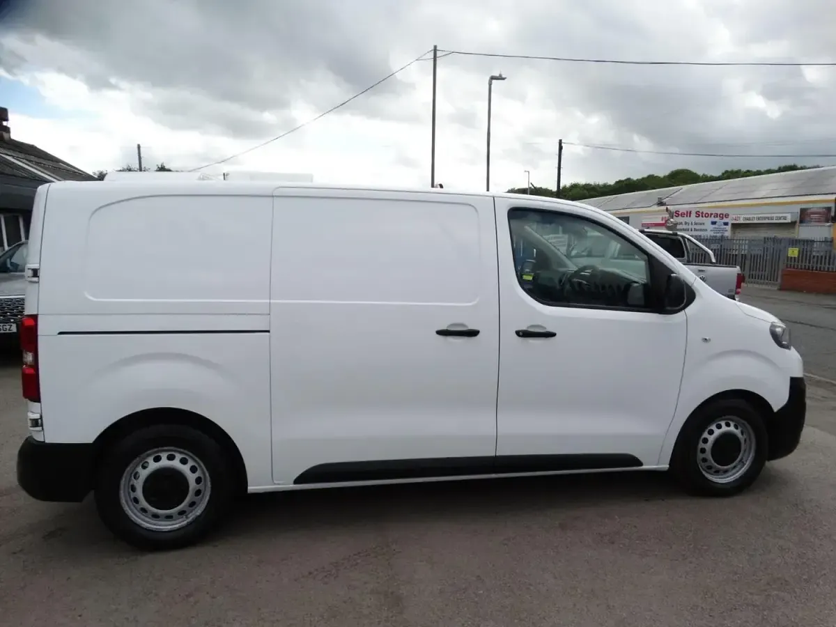 Używany Peugeot Expert S 2017 Biały Van