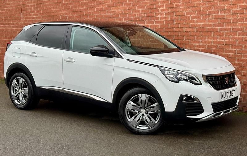 Used Peugeot 3008 Allure 120 HP (88 kW) 2017 White Hatchback