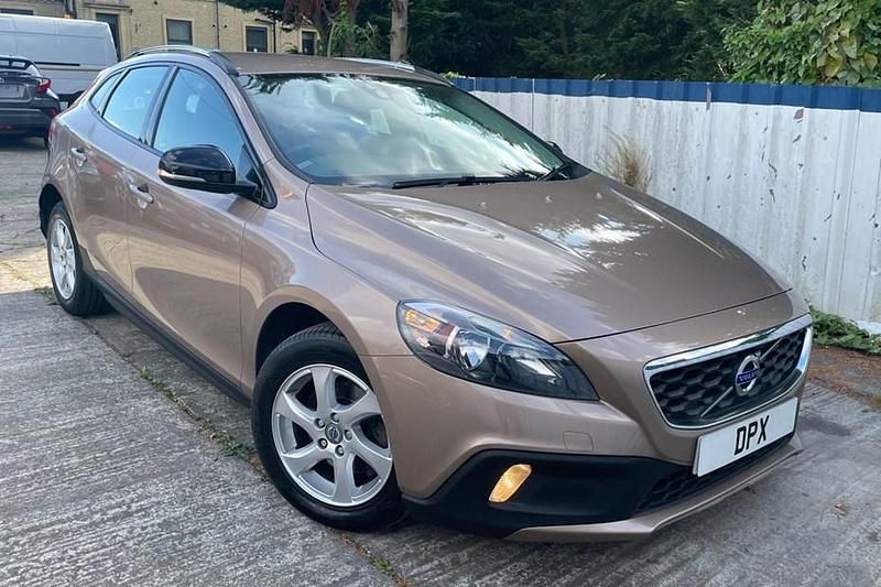 Bronze Used 2014 Volvo V40 CC SE Estate | £5,590 (Fair price) - Image 1/1