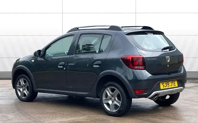Used Dacia Sandero Essentiel 90 HP (66 kW) 2019 Grey Hatchback