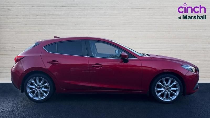 Used Mazda 3 Inclusive 120 HP (88 kW) 2016 Red Hatchback