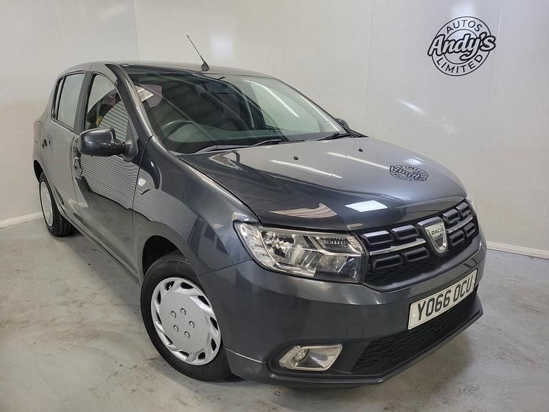 Grey Used 2017 Dacia Sandero Lauréate Hatchback | £3,999 (Fair price) - Image 1/4