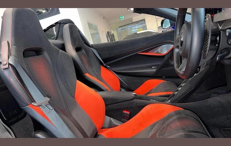 Used McLaren 570GT 561 HP (412 kW) 2017 Silver Coupe