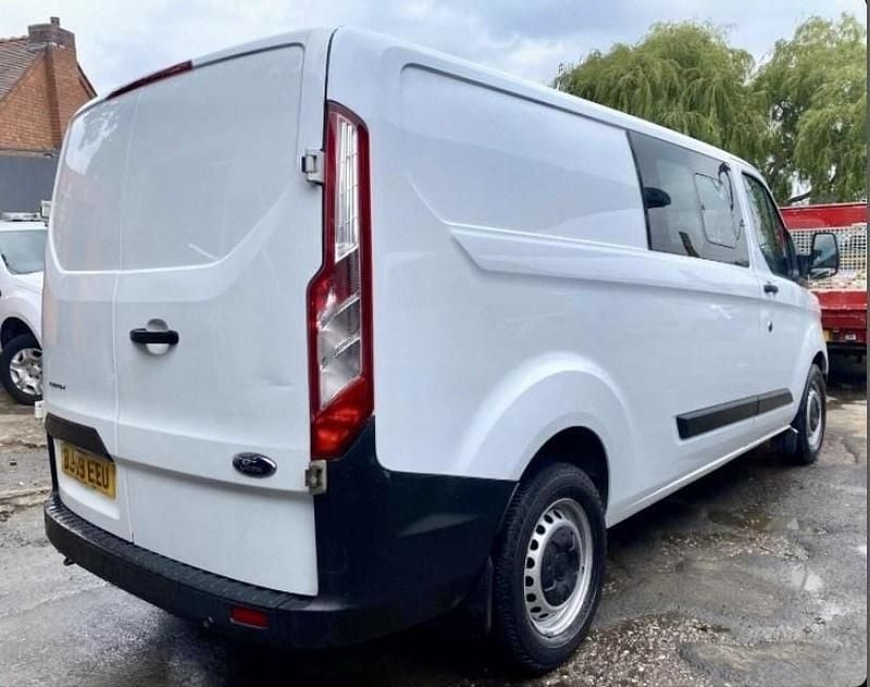 Used Ford Transit Custom 2019 White Estate
