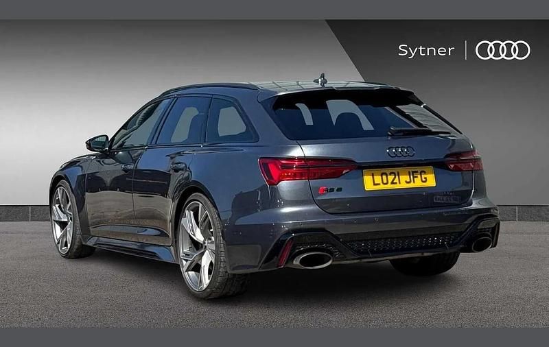 Usado Audi RS6 Advanced 591 HP (434 kW) 2021 Cinzento Carrinha