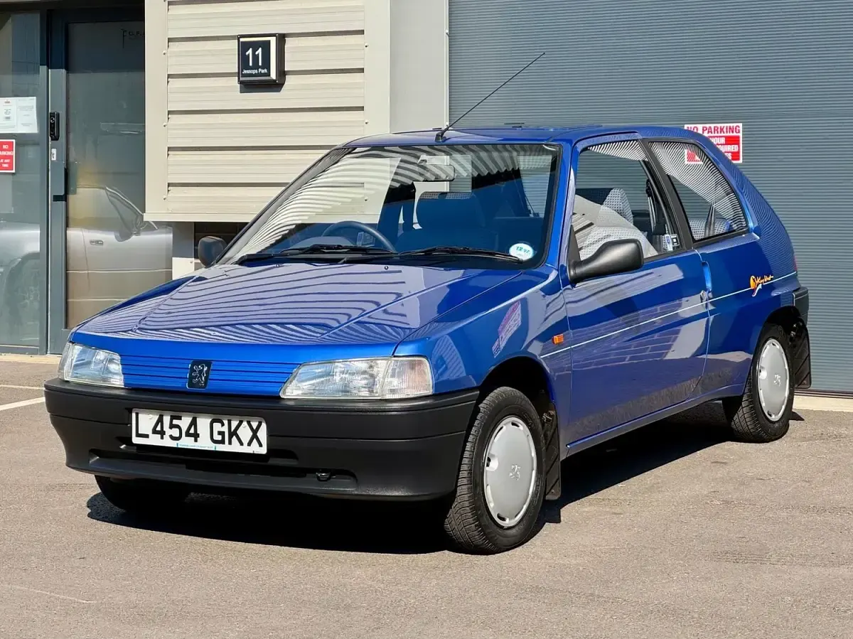 Used Peugeot 106 60 HP (44 kW) 1993 Blue Hatchback