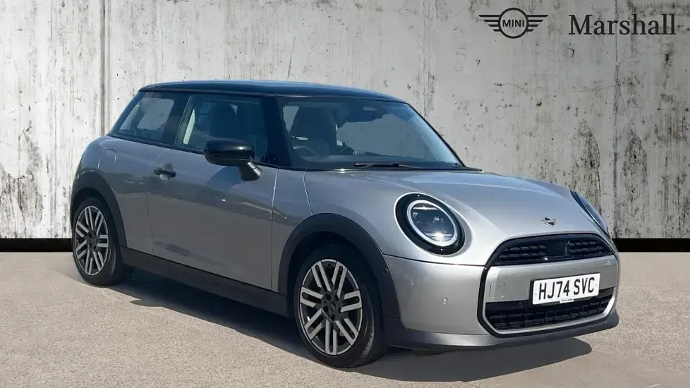 Begagnad Mini Cooper Classic 156 HK (114 kW) 2024 Silver Halvkombi