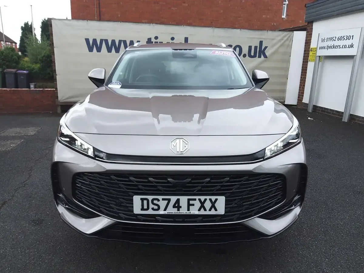 Used MG HS Trophy 295 HP (216 kW) 2024 Silver SUV