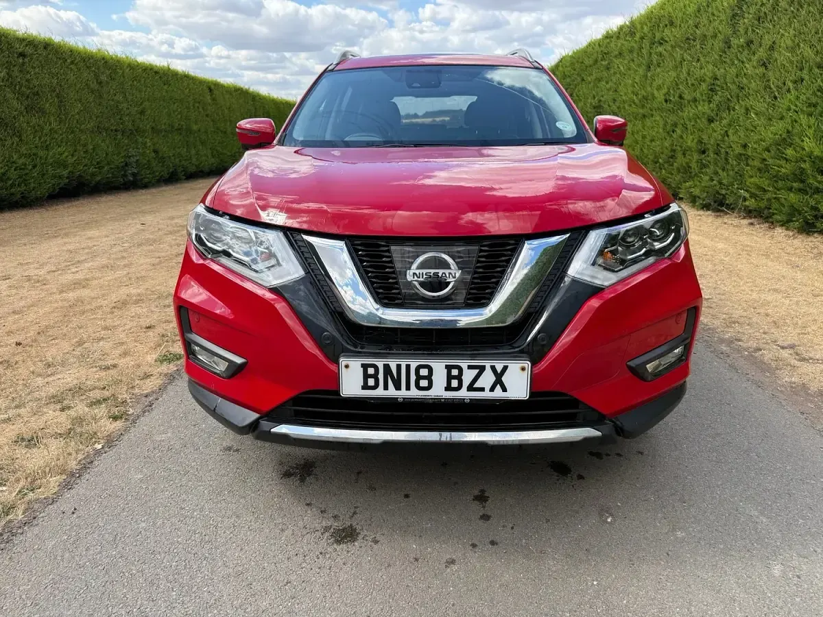 Used Nissan X-Trail Tekna 130 HP (95 kW) 2018 Red SUV