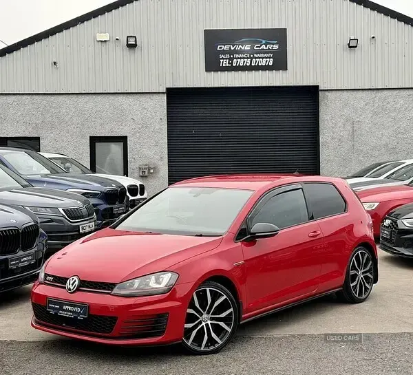 Used VW Golf VII GTI 2014 Red Hatchback