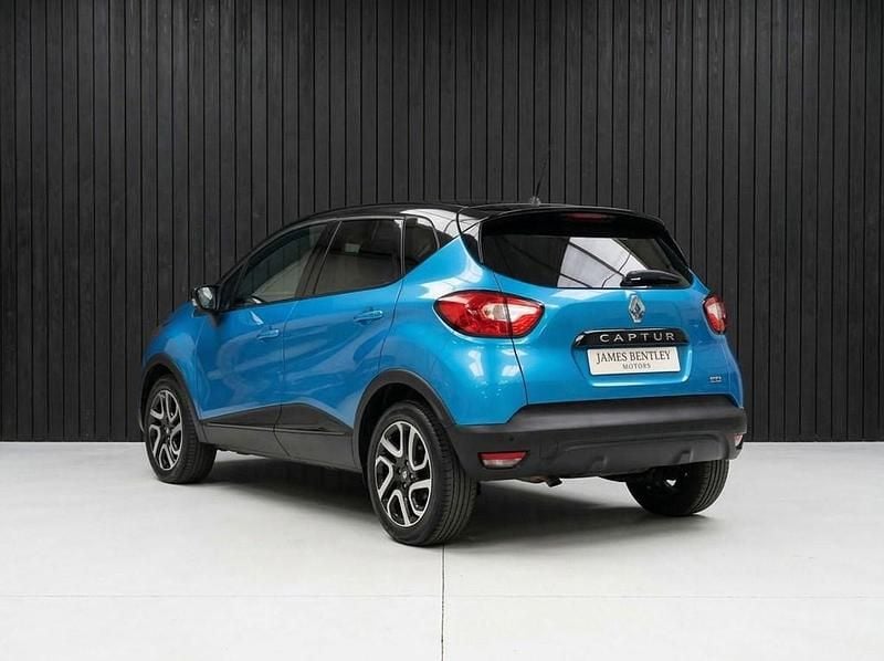 Used Renault Captur Dynamique 90 HP (66 kW) 2014 Blue SUV