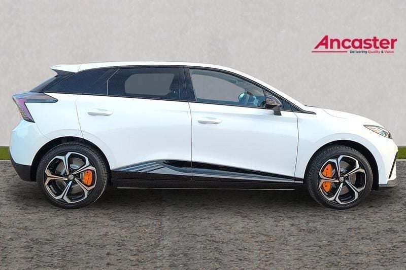 New MG MG4 EV Comfort 319 kW (435 HP) 2026 Arctic white Hatchback