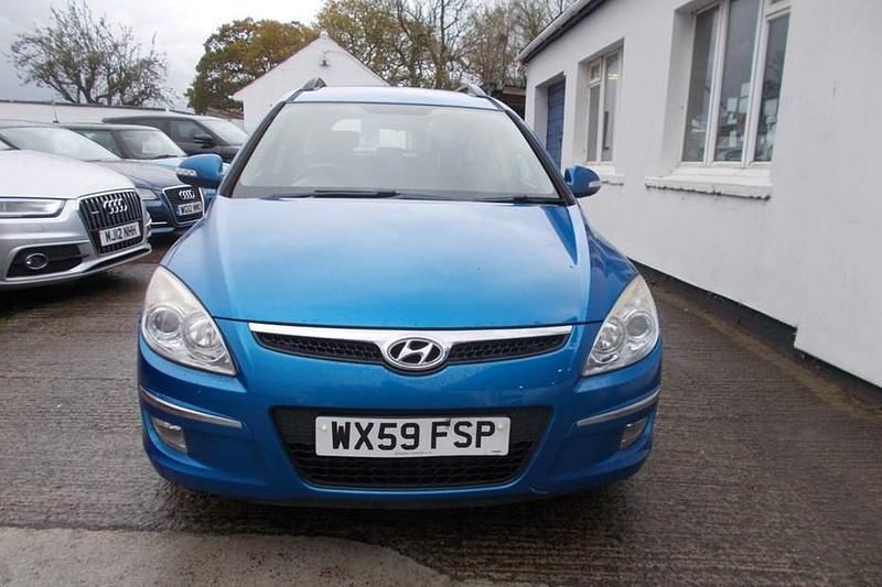 Blue Used 2009 Hyundai i30 Style Estate | £1,650 (Fair price) - Image 1/1