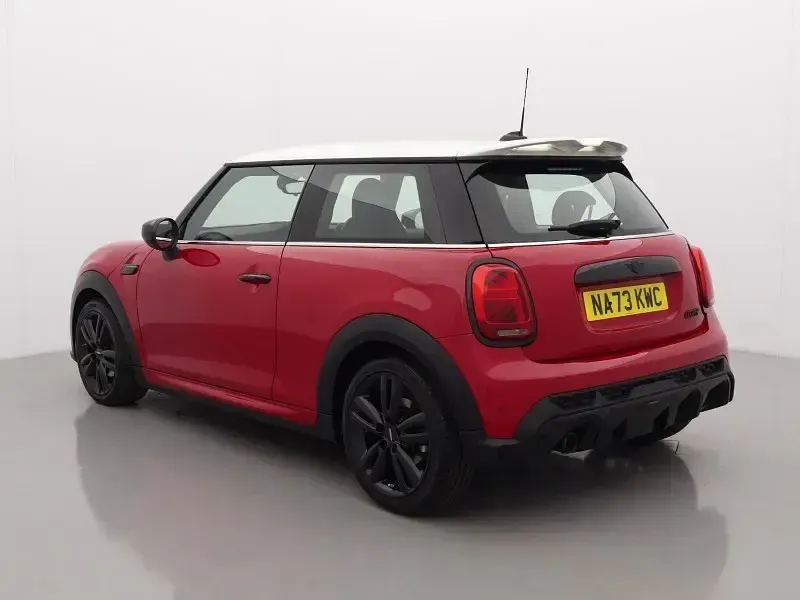 Used Mini Cooper Hatch 134 HP (98 kW) 2023 Red Hatchback