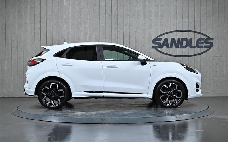 Used Ford Puma ST-Line X 125 HP (91 kW) 2023 White Hatchback