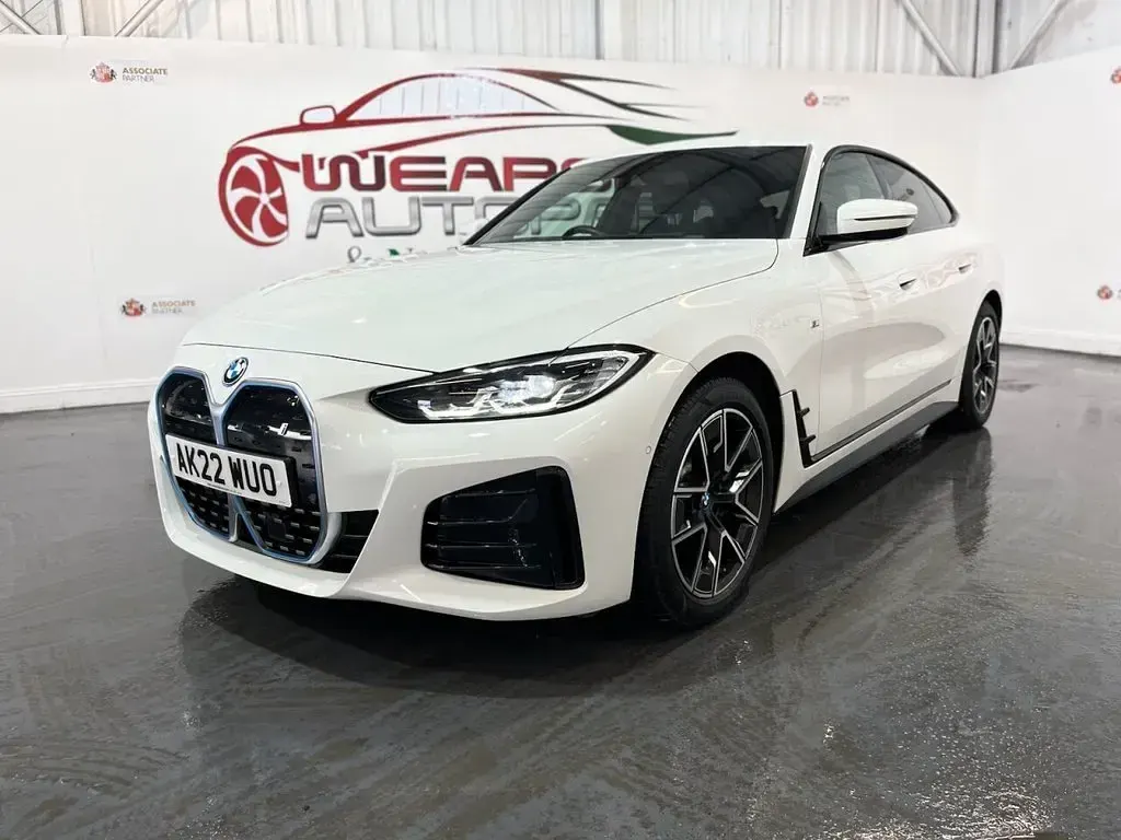 Used BMW i4 M Sport 250 kW (340 HP) 2022 White Sedan