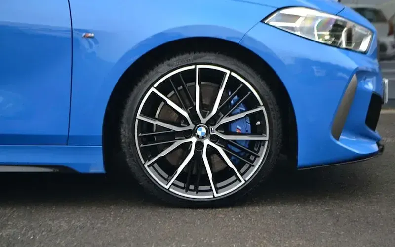 Used BMW M135 Luxury Line 306 HP (225 kW) 2023 Blue Hatchback