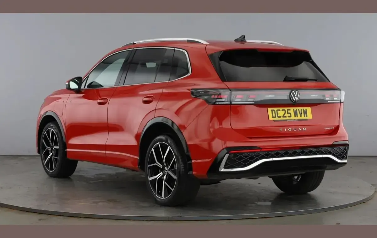 Used VW Tiguan R-line 272 HP (200 kW) 2025 Red SUV