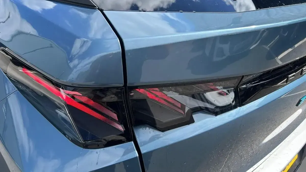Used Peugeot e-3008 GT 152 kW (207 HP) 2025 Blue SUV