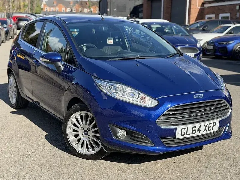 Second-hand Ford Fiesta Titanium 100 CP (73 kW) 2014 Albastru Hatchback