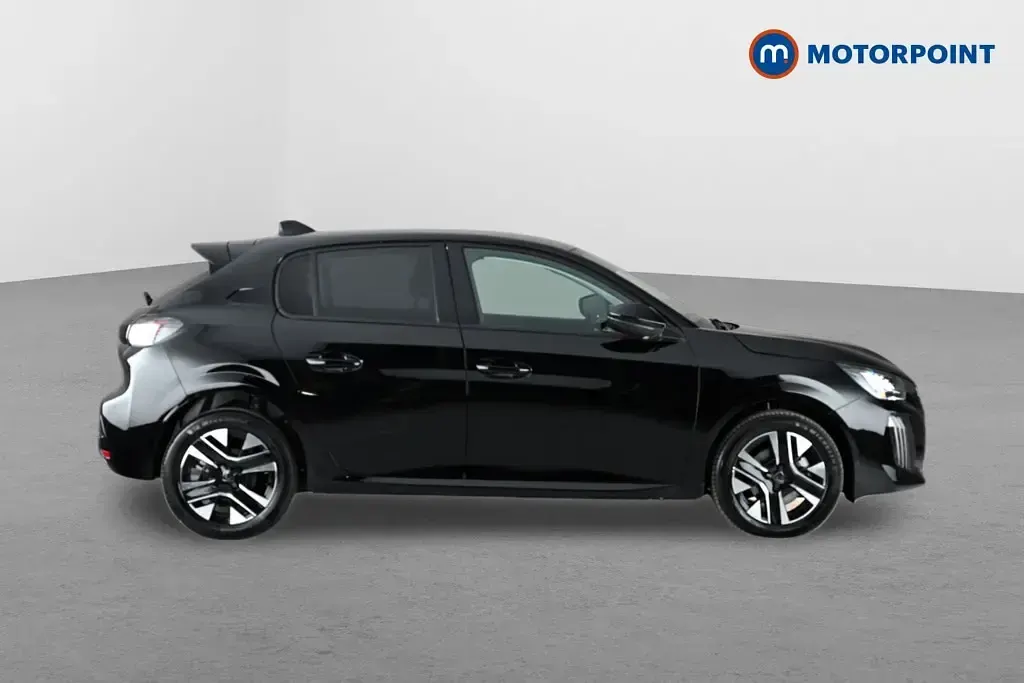 Usado Peugeot 208 Allure 111 HP (81 kW) 2025 Citadino