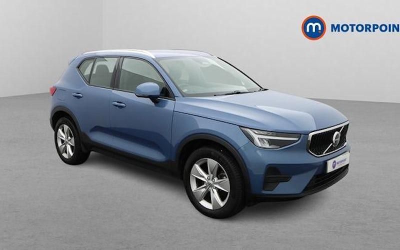 Used 2025 Volvo XC40 Core SUV | £24,899 (Good price) - Image 1/4