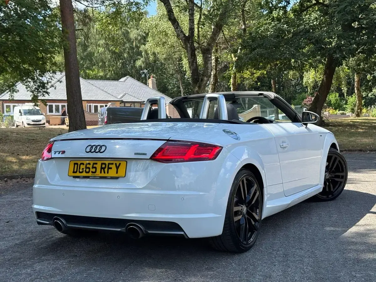 Used Audi TT Roadster S-Line 230 HP (169 kW) 2015 White Cabriolet