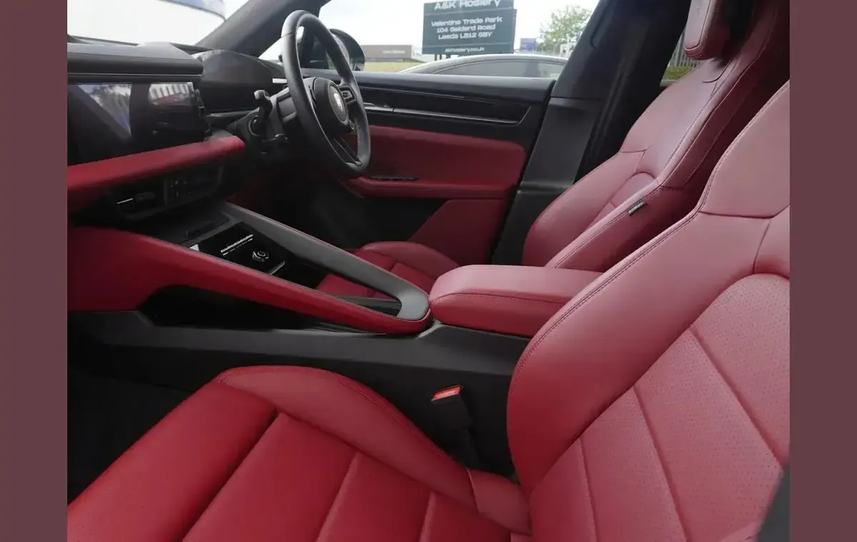 Used Porsche Macan 300 kW (408 HP) 2025 Black SUV