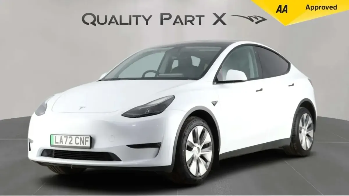 Used Tesla Model Y Long Range AWD 378 kW (514 HP) 2022 White SUV
