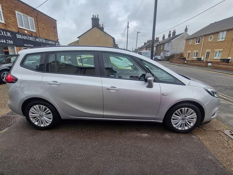 Used Vauxhall Zafira Tourer Design Edition 140 HP (102 kW) 2017 Silver MPV