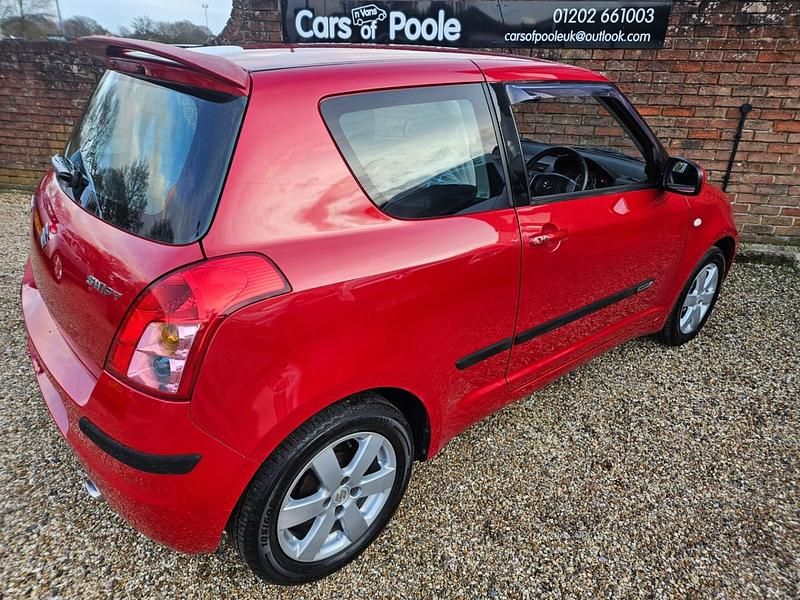 Used Suzuki Swift GLX 2009 Red Hatchback