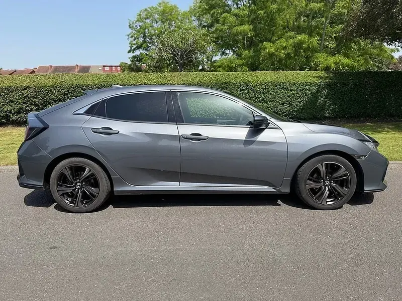 Used Honda Civic SR 129 HP (94 kW) 2018 Grey Hatchback