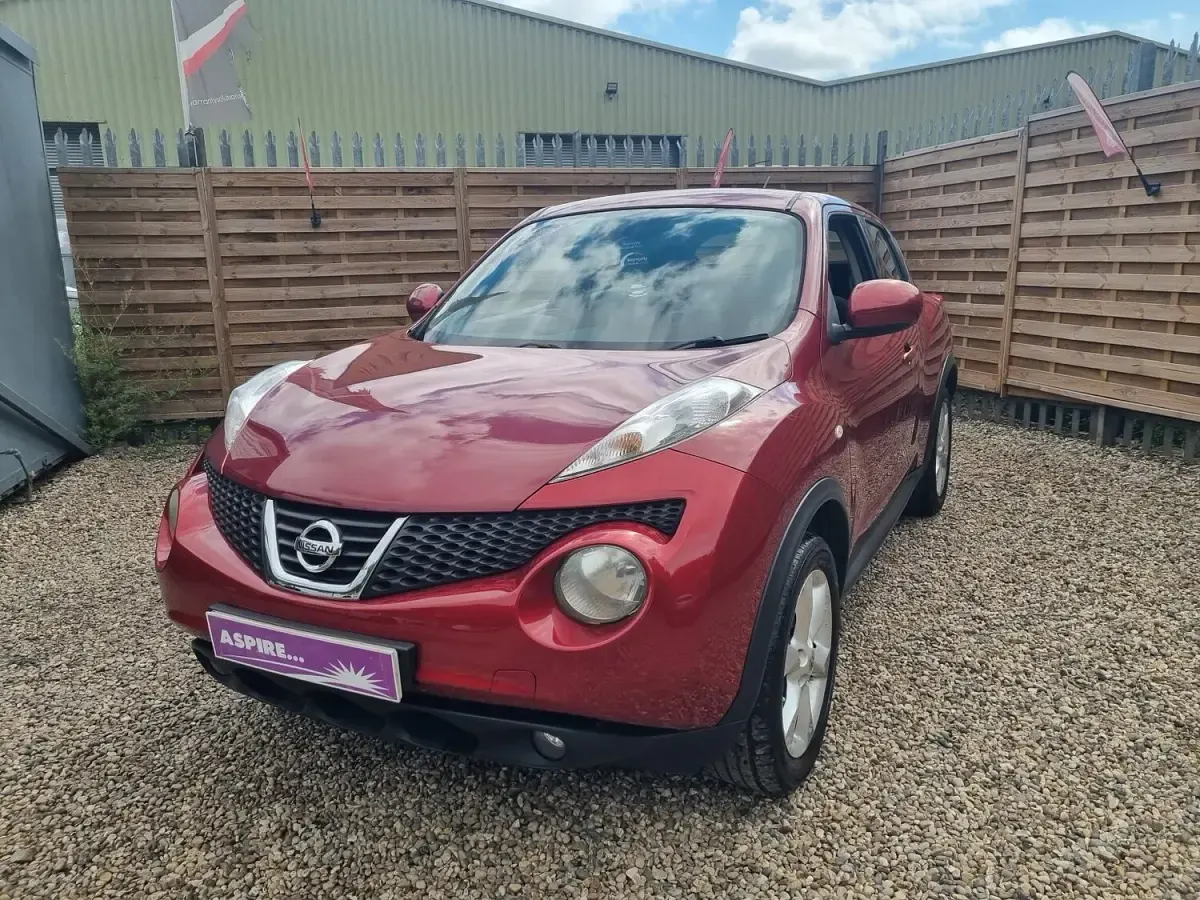 Used Nissan Juke Acenta 2011 Red SUV