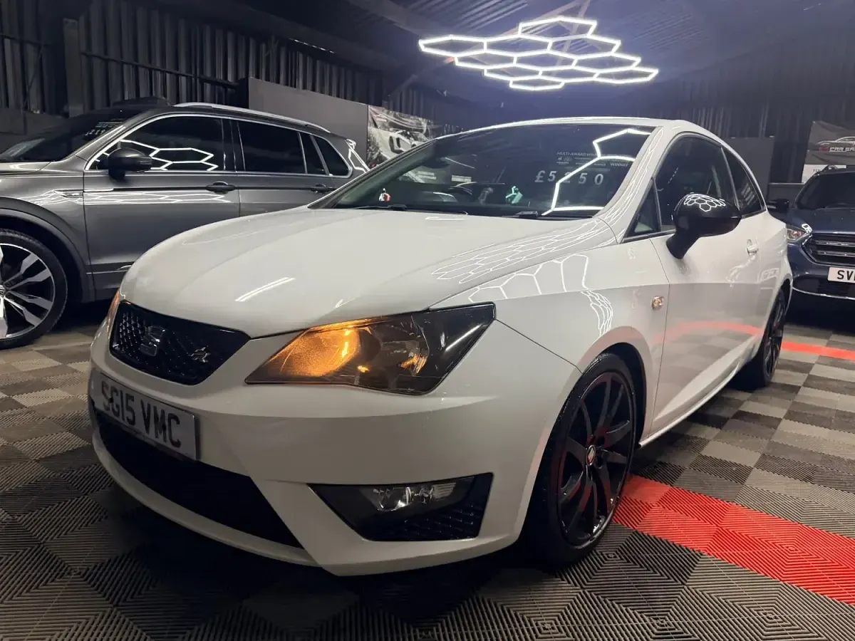 Used Seat Ibiza FR 2015 White Hatchback