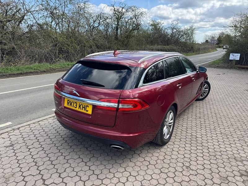 Second-hand Jaguar XF Luxury 2013 Roșu Break