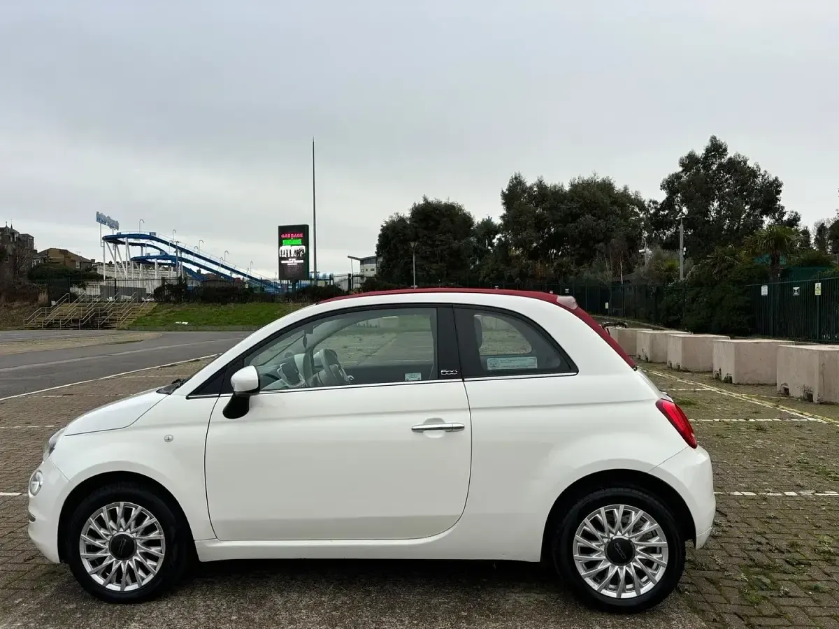 Used Fiat 500 Lounge 105 HP (77 kW) 2017 White Cabriolet
