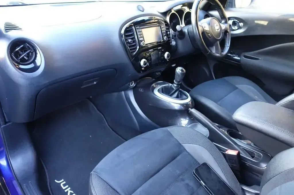 Used Nissan Juke N-Connecta 110 HP (80 kW) 2016 Blue SUV