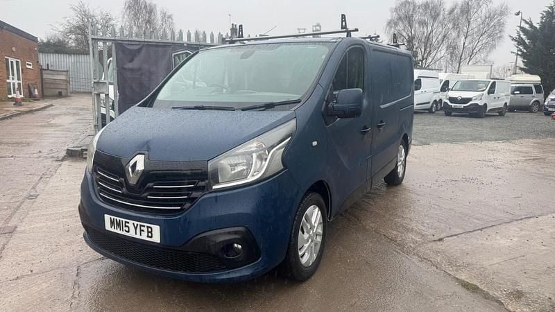 Used Renault Trafic 2015 Silver MPV