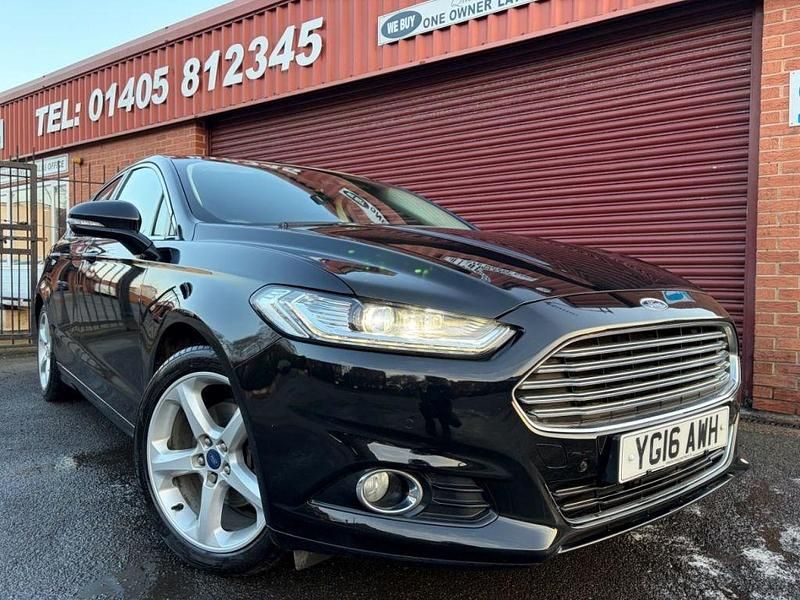 Used Ford Mondeo Titanium 150 HP (110 kW) 2016 Black Hatchback