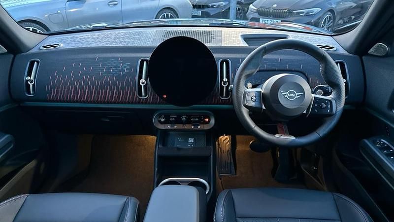 Used Mini Countryman 215 HP (158 kW) 2025 Black SUV