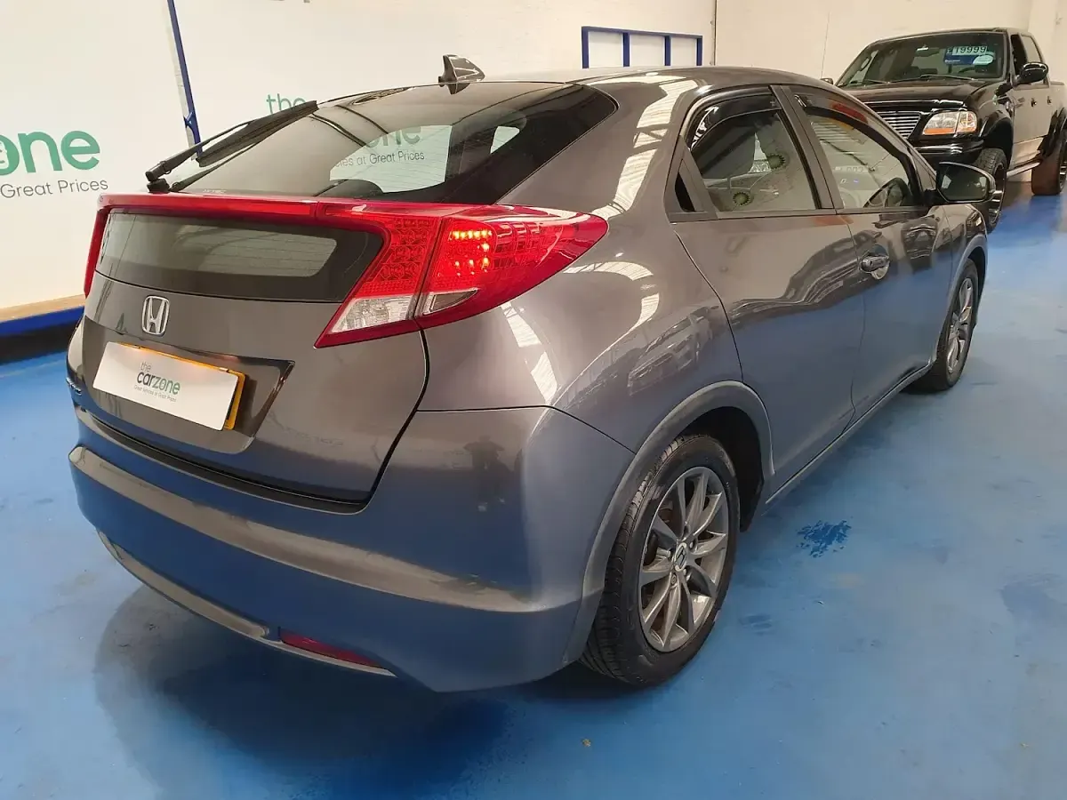 Used Honda Civic ES 2013 Grey Hatchback