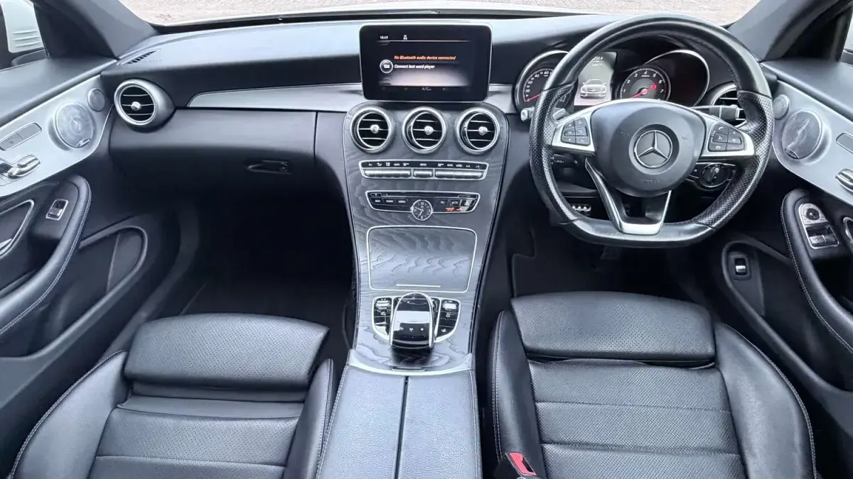 Used Mercedes C200 AMG Line Premium Plus 181 HP (133 kW) 2017 White Coupe