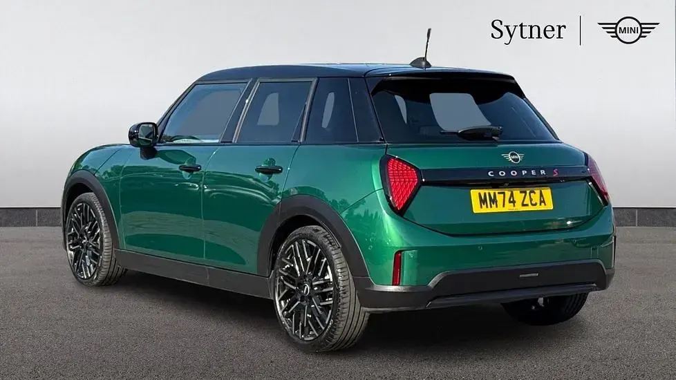 Used Mini Cooper S Hatch 201 HP (147 kW) 2024 Green Hatchback
