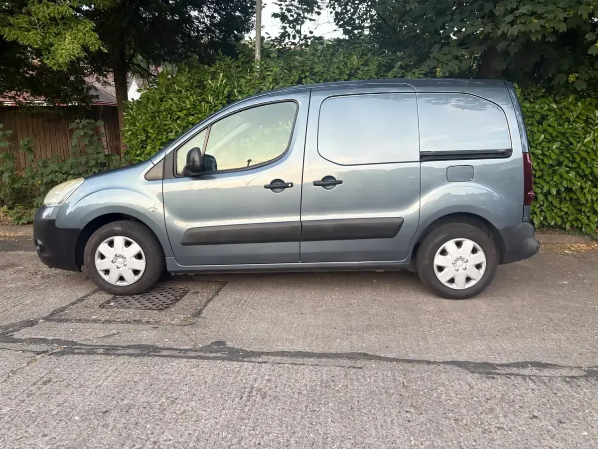 Used Citroën Berlingo 75 HP (55 kW) 2012 Grey MPV